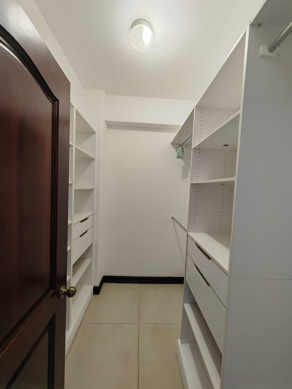 Apartamento Amoblado muy espacioso  - Foto 11