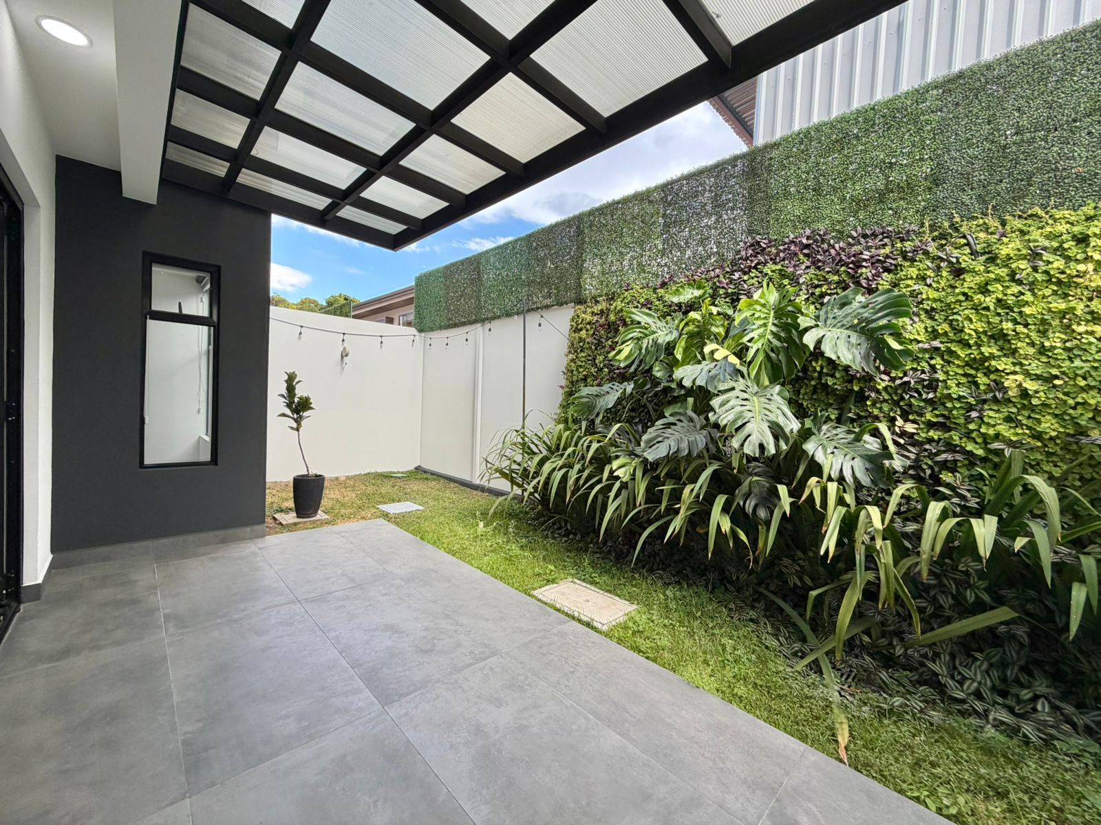 Casa de 3 niveles con arquitectura moderna - Foto 5