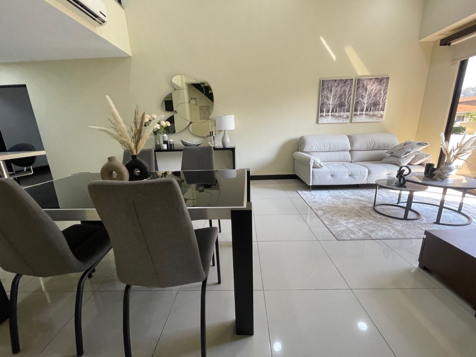 Apartamento tipo Penthouse, Totalmente amoblado - Foto 2