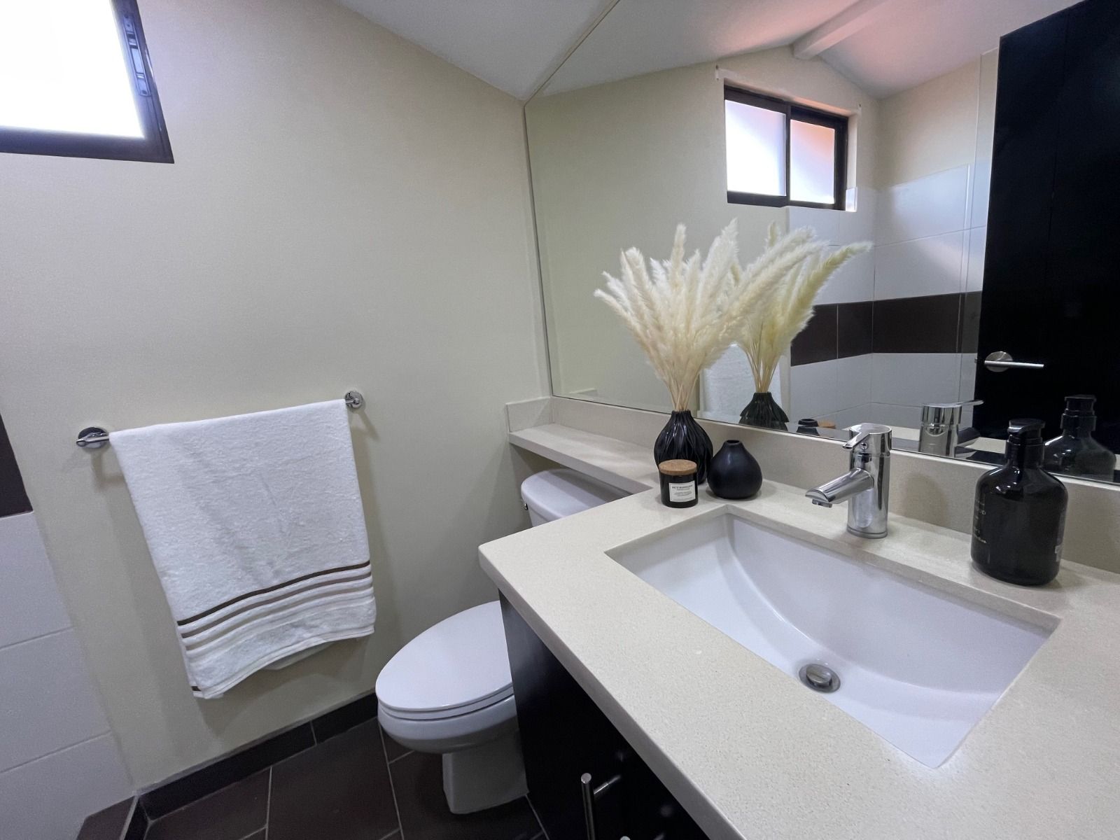 Apartamento tipo Penthouse, Totalmente amoblado - Foto 11