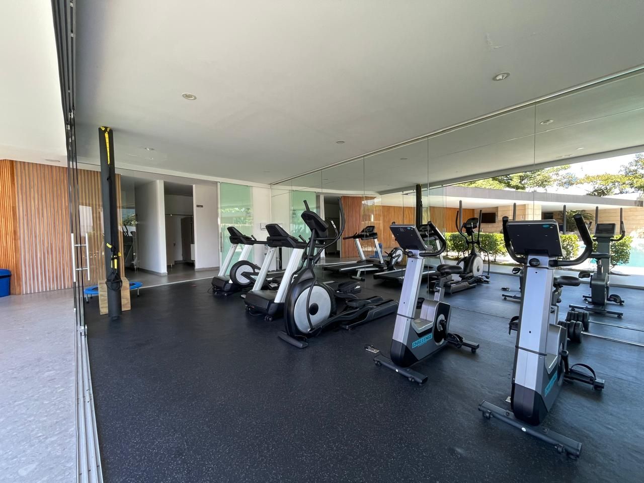 Casa de 3 niveles con arquitectura moderna - Foto 18