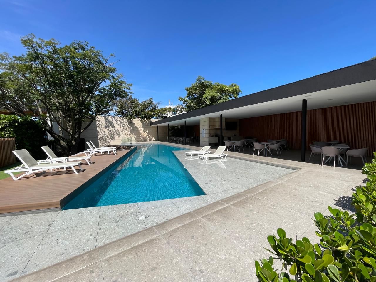 Casa de 3 niveles con arquitectura moderna - Foto 19