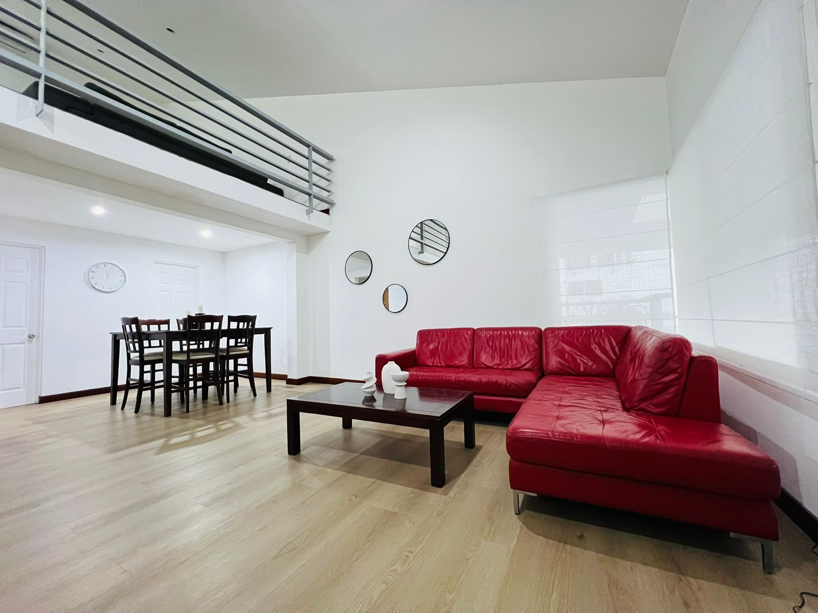 Apartamento Amoblado con Gran Terraza - Foto 4