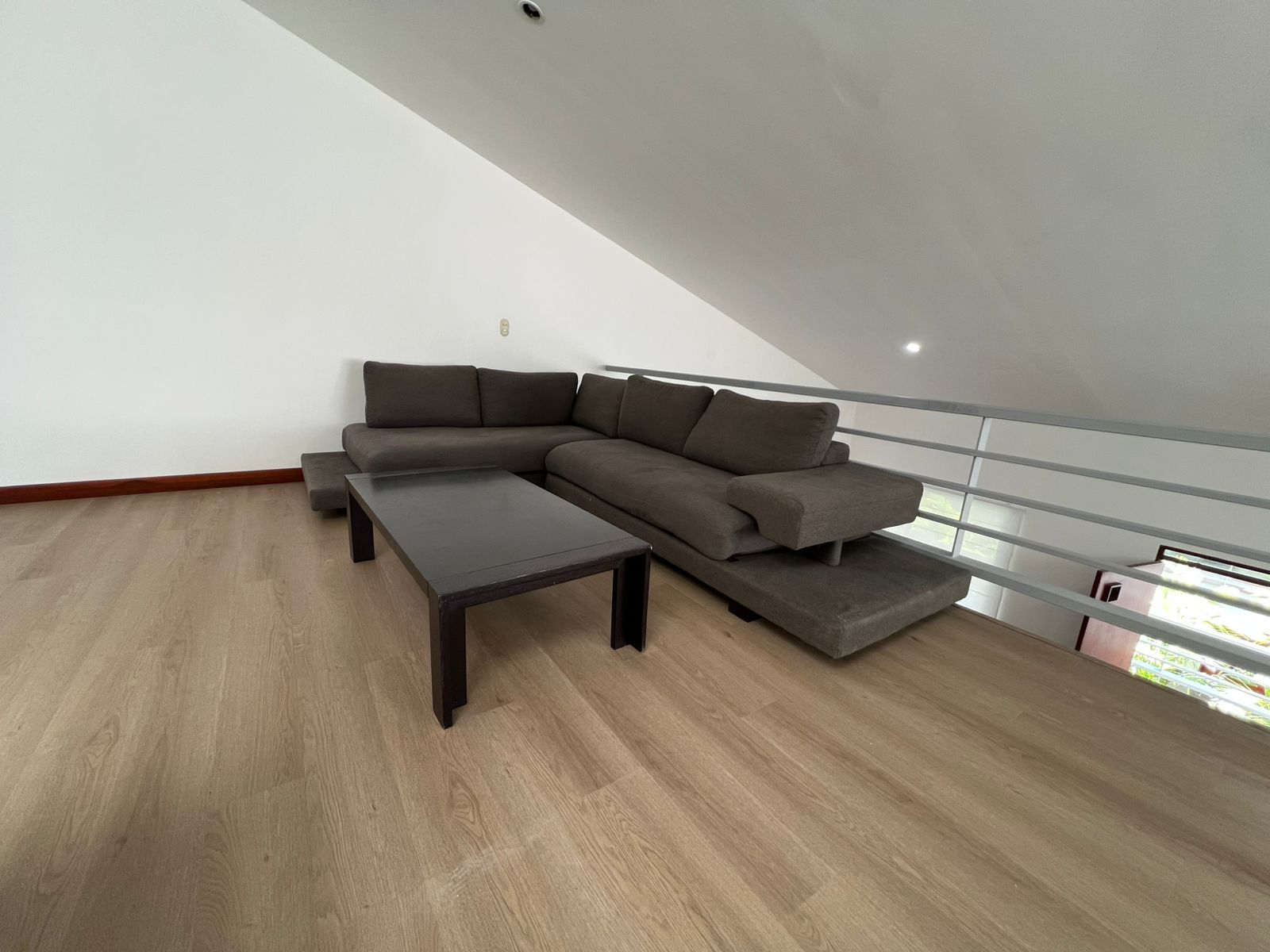 Apartamento Amoblado con Gran Terraza - Foto 9