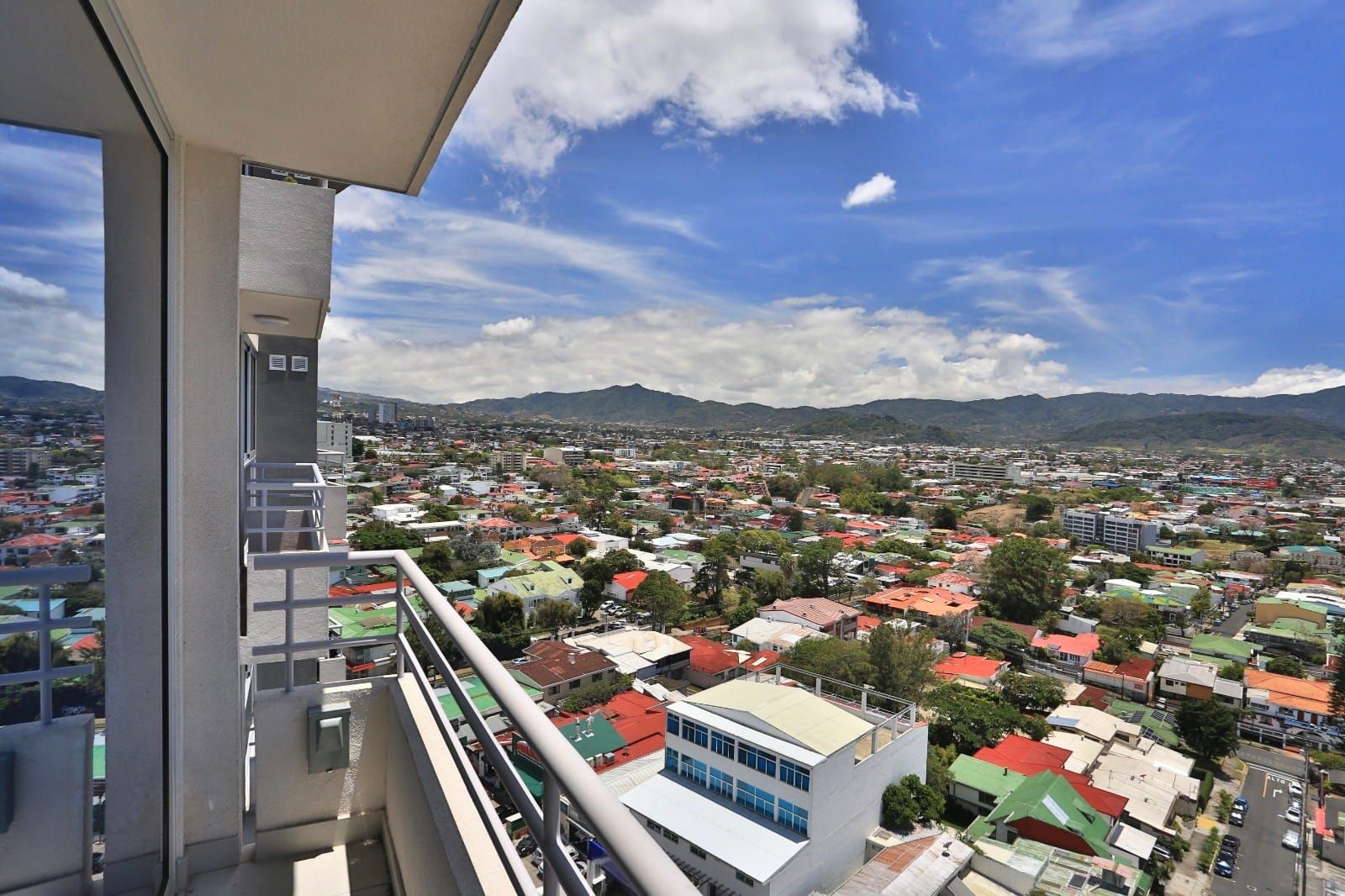 Apartamento con vista a la ciudad - Foto 7