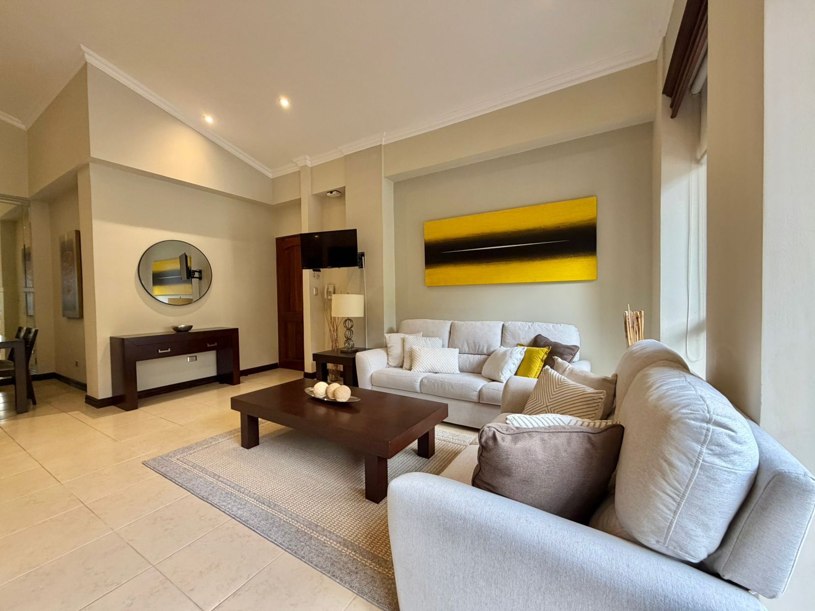 Apartamento totalmente amoblado - Foto 2