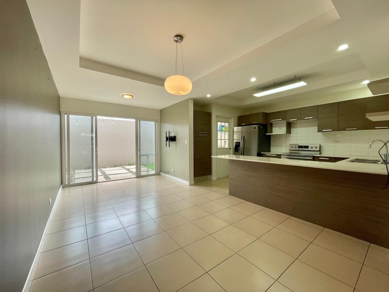 Casa de 2 plantas (inversión) - Foto 2