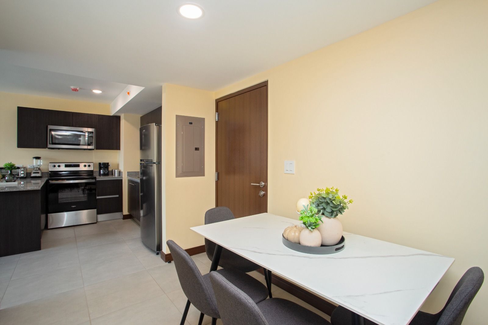 Apartamento totalmente amoblado - Foto 10