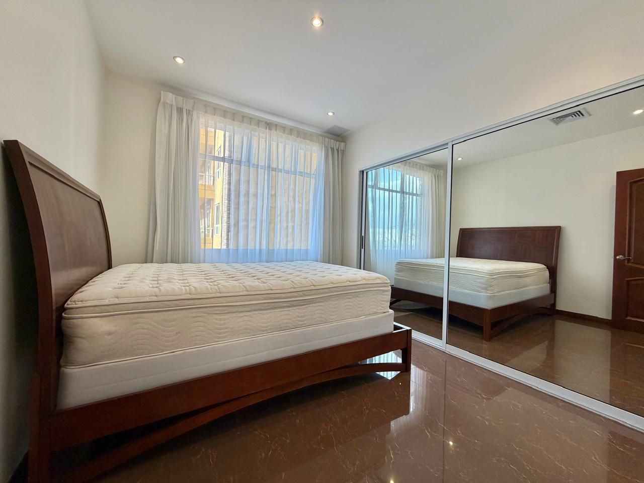 Apartamento totalmente amoblado - Foto 9