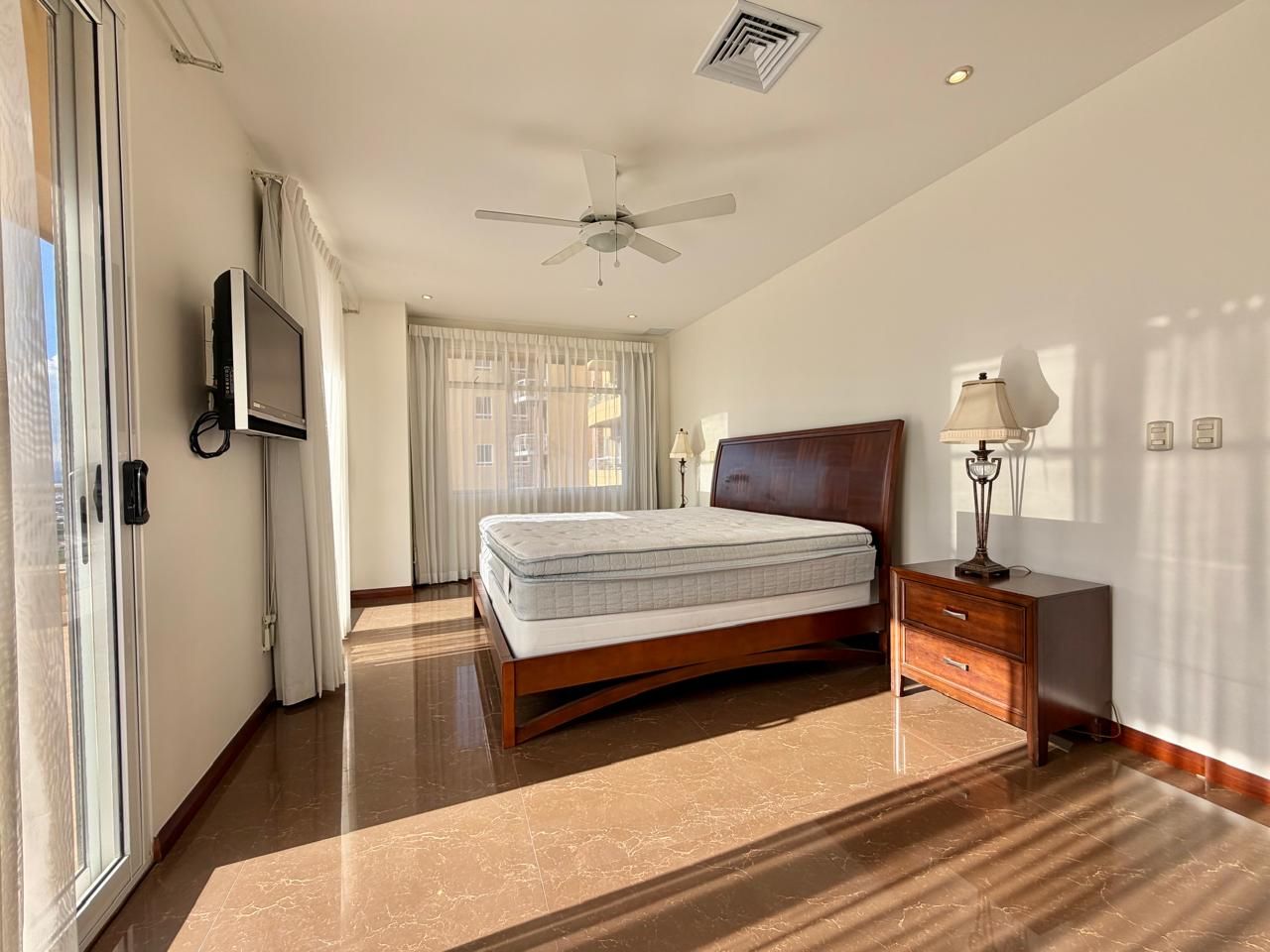 Apartamento totalmente amoblado - Foto 7