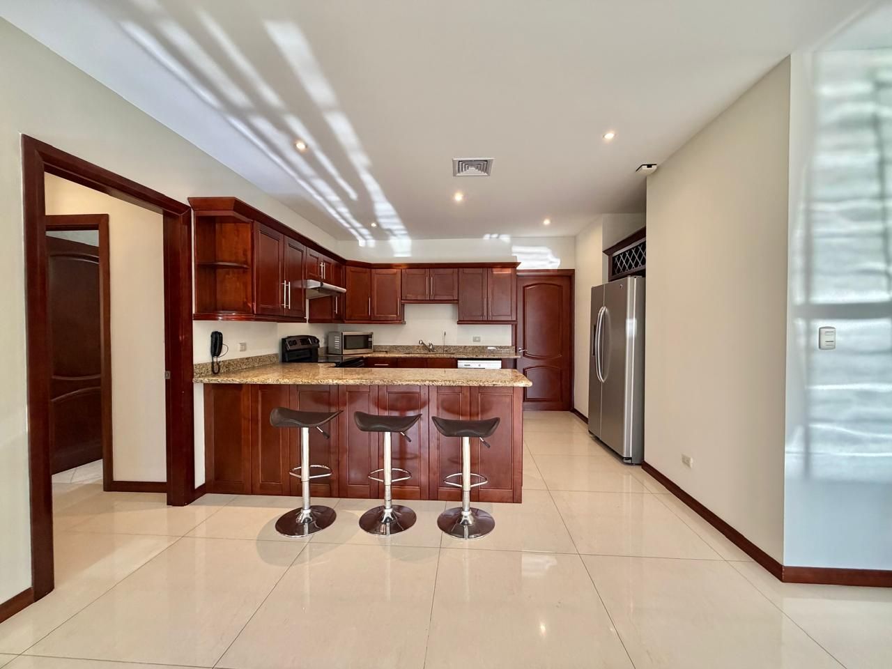 Apartamento totalmente amoblado - Foto 4