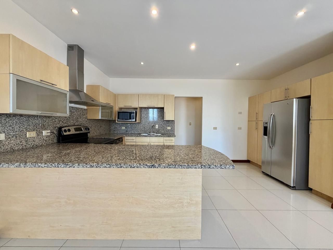 Apartamento con Gran Terraza y línea blanca - Foto 3