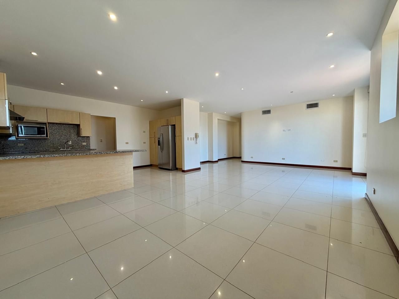 Apartamento con Gran Terraza y línea blanca