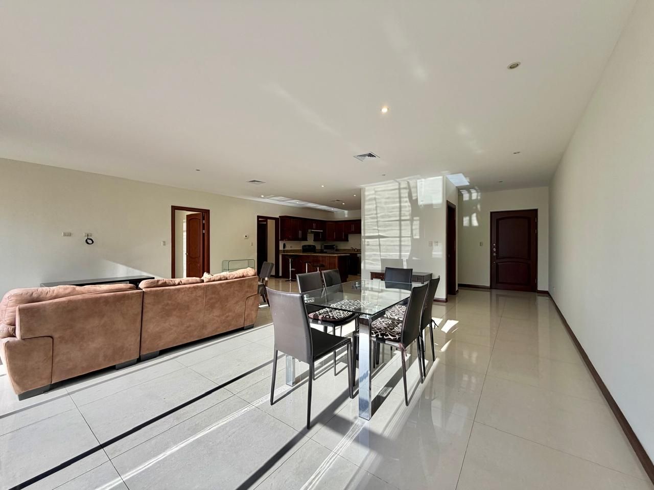 Apartamento amplio con lindas vistas - Foto 2