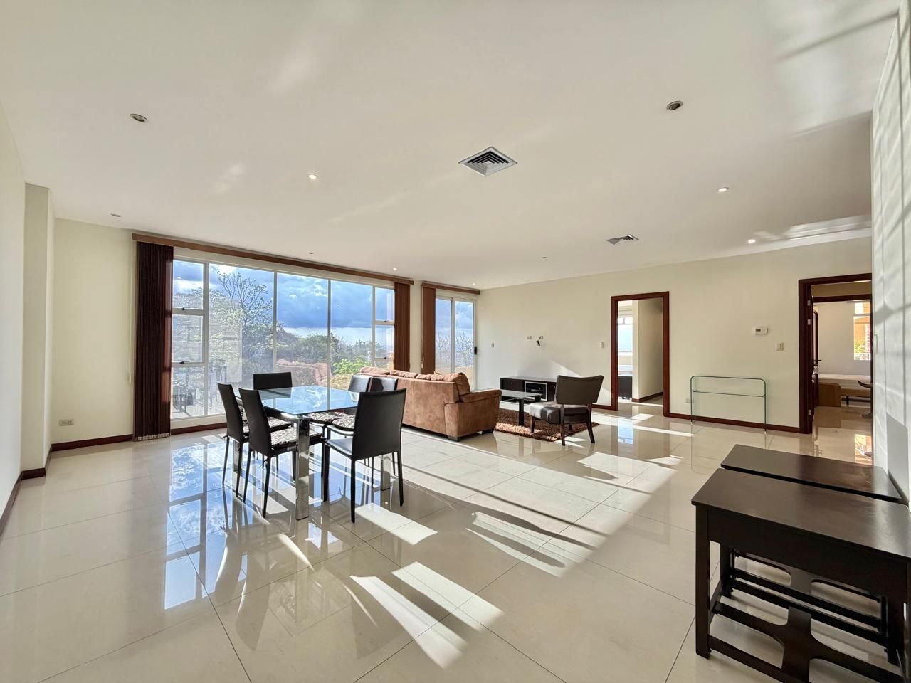 Apartamento amplio con lindas vistas