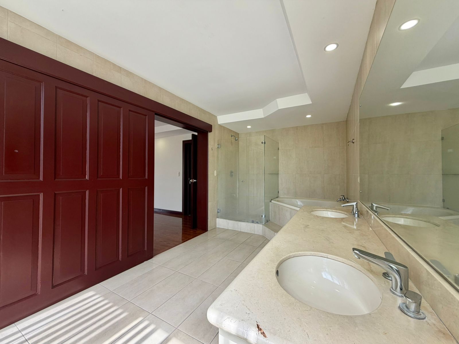 Apartamento muy amplio con Linea Blanca - Foto 8