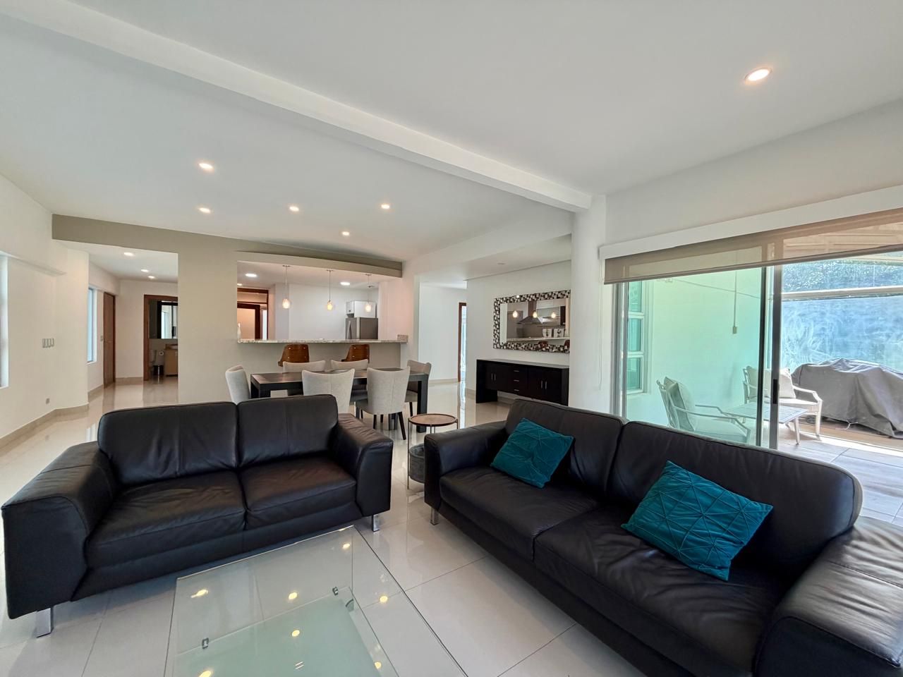 Apartamento con Terraza Techada