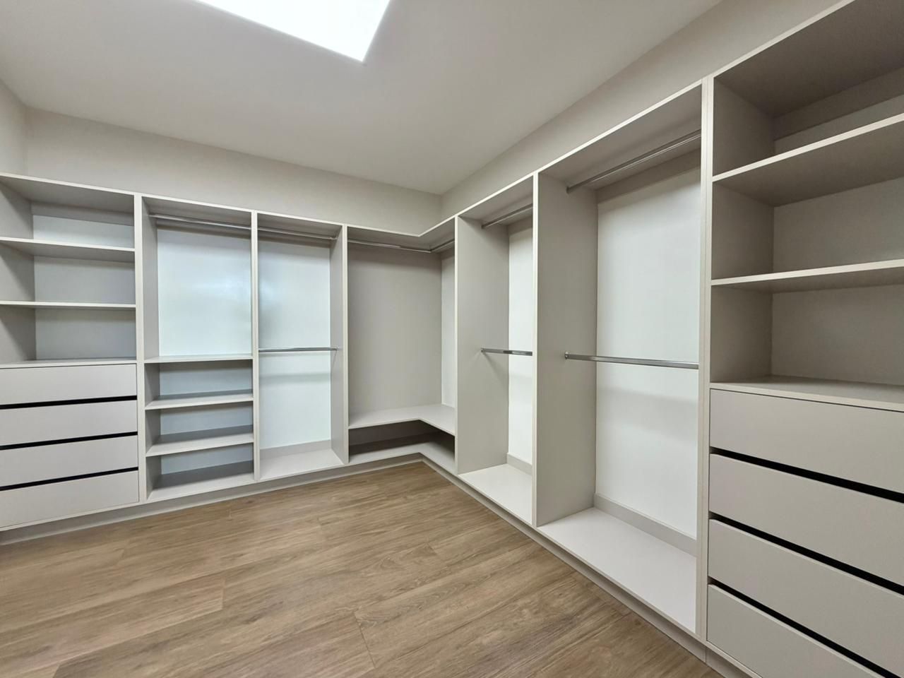 Casa de Lujo a Estrenar con grandes áreas verdes - Foto 9