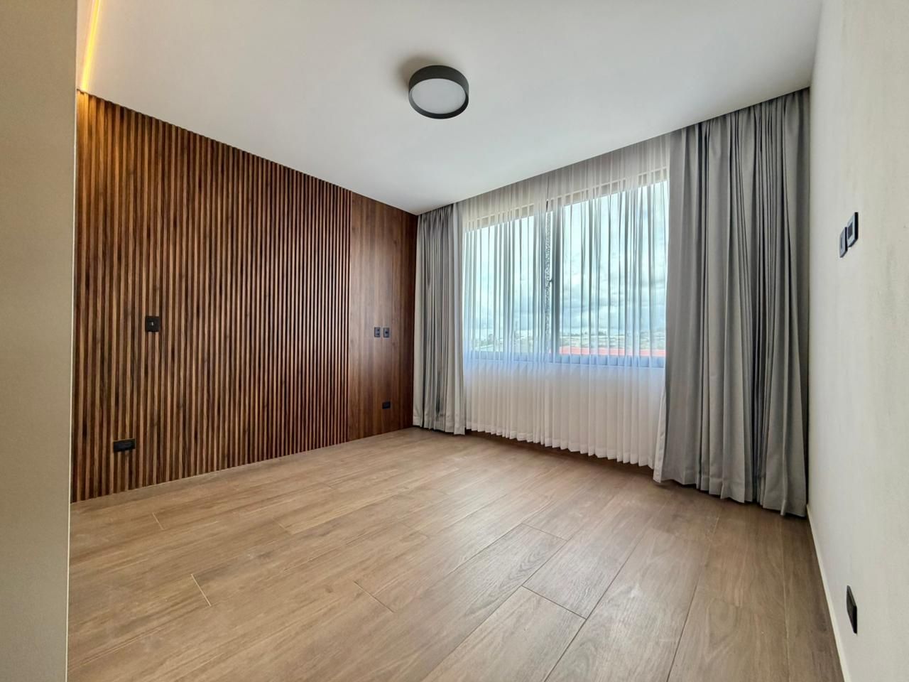 Casa de Lujo a Estrenar con grandes áreas verdes - Foto 13