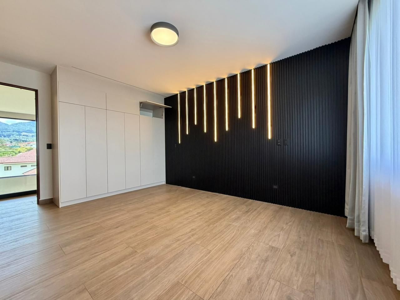 Casa de Lujo a Estrenar con grandes áreas verdes - Foto 12