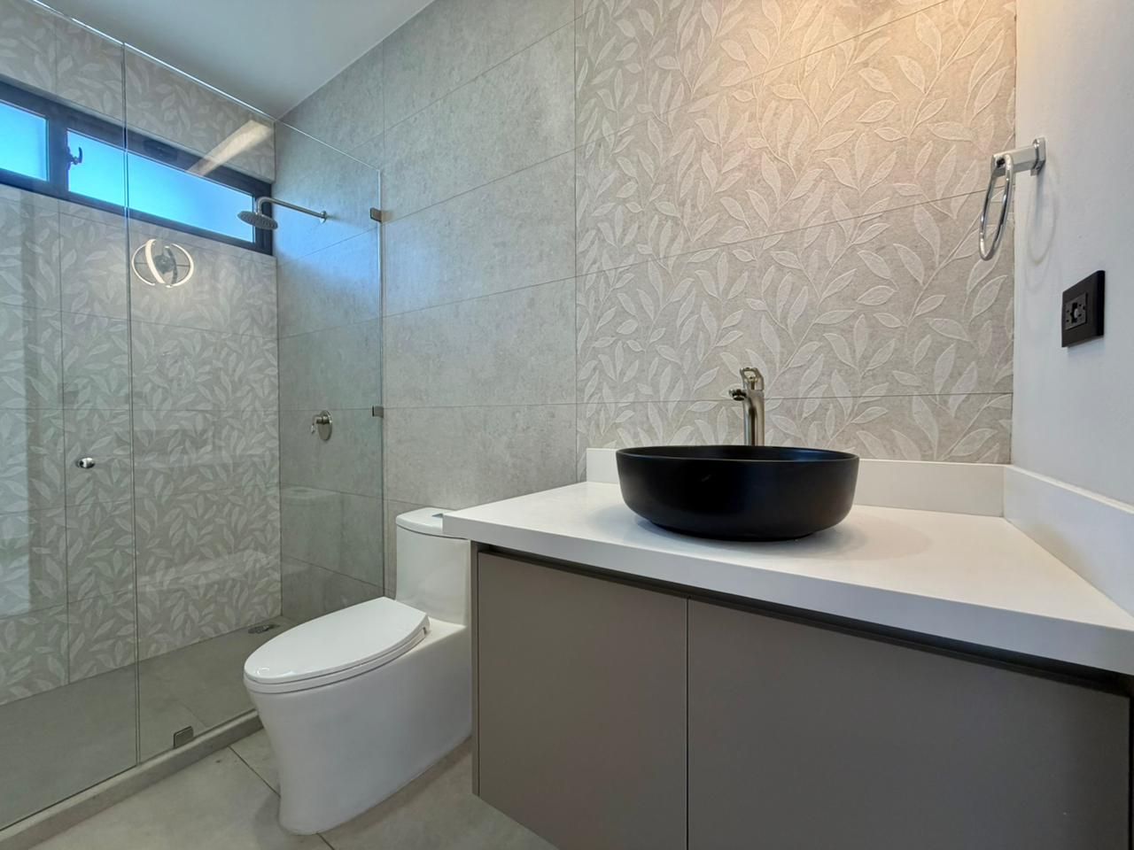 Casa de Lujo a Estrenar con grandes áreas verdes - Foto 16