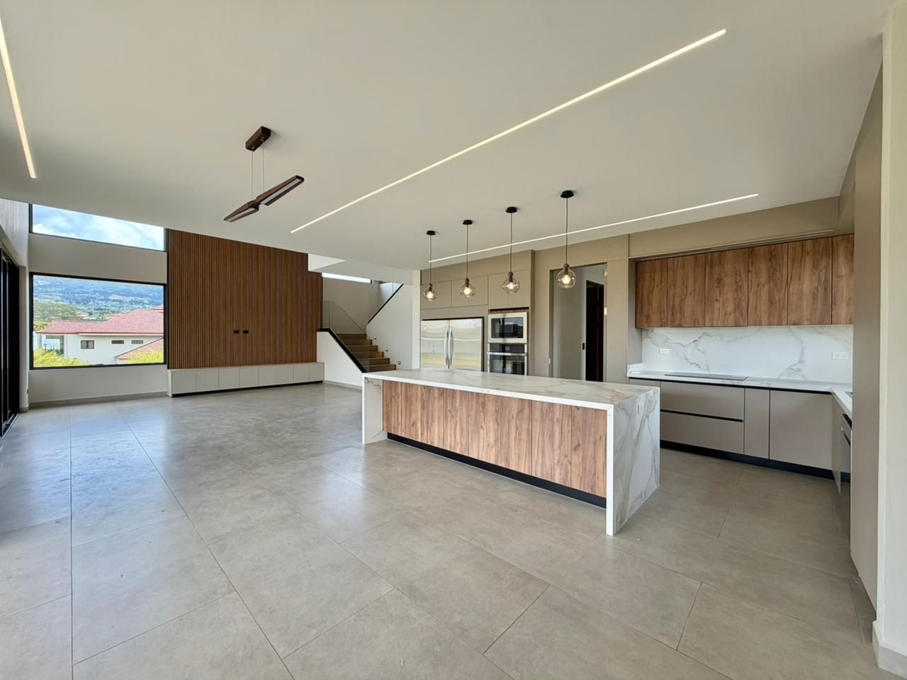 Casa de Lujo a Estrenar con grandes áreas verdes - Foto 4