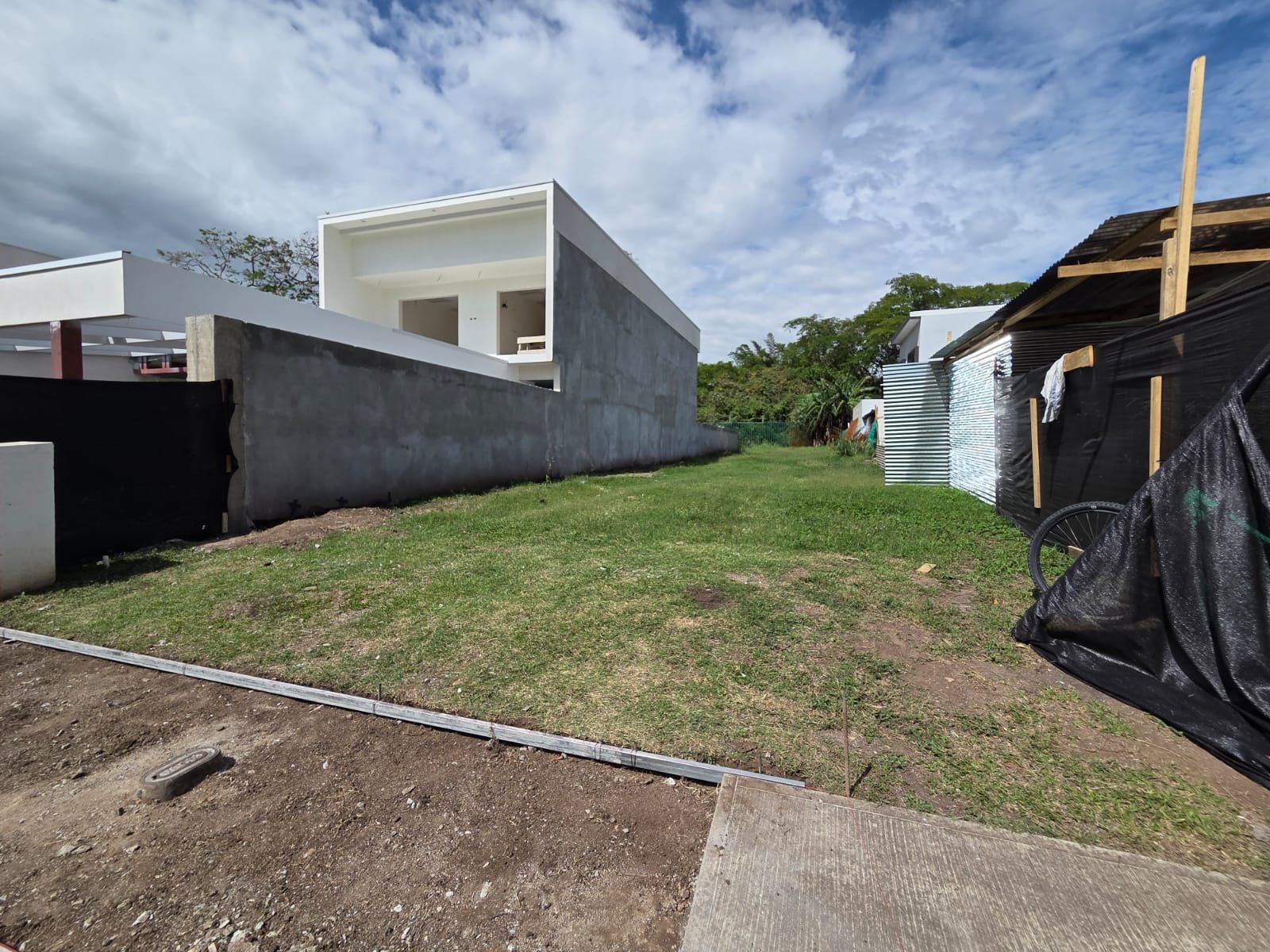 Lote en Condominio Privado en Santa Ana