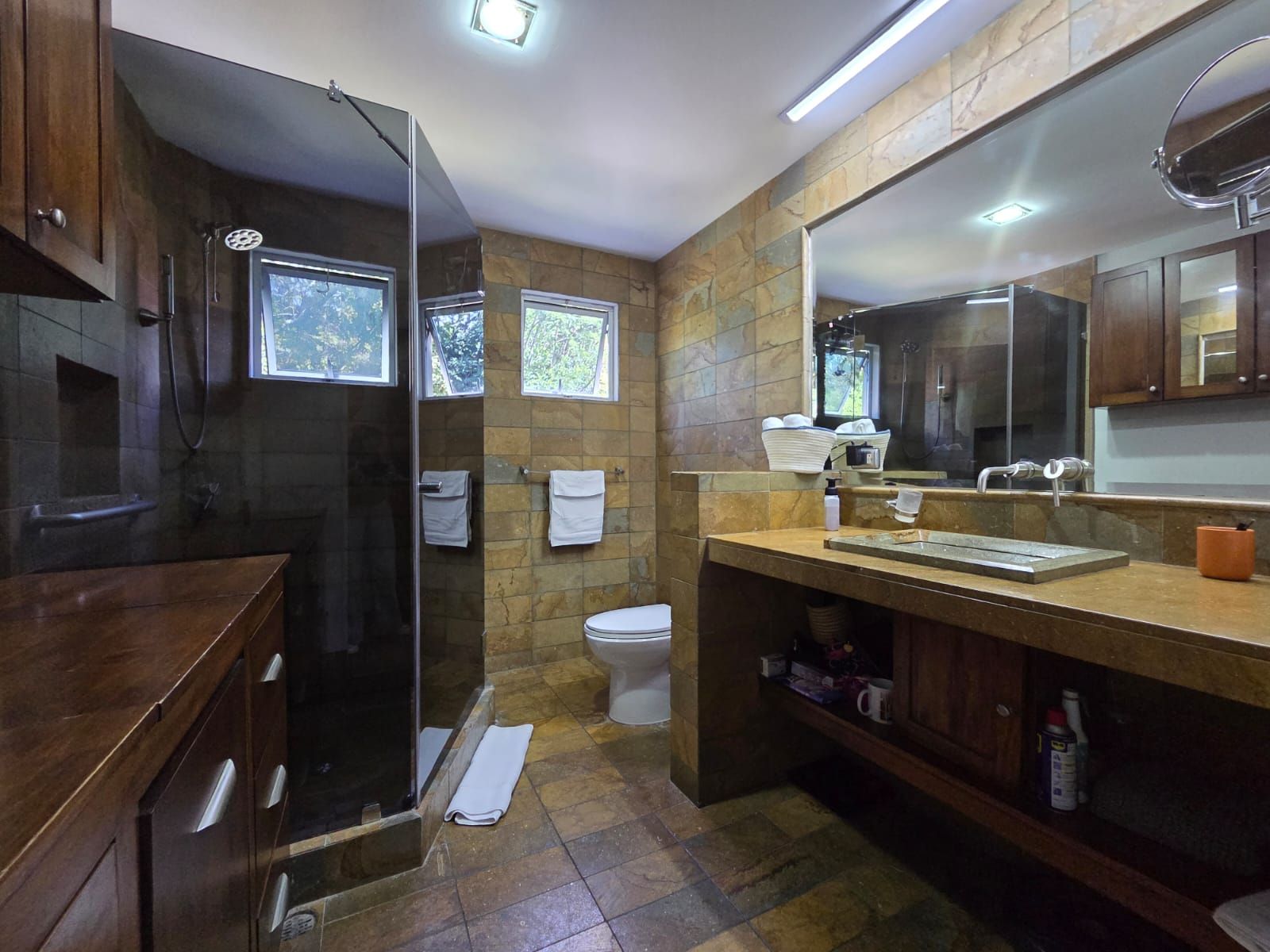 Casa con Arquitectura Moderna  - Foto 23