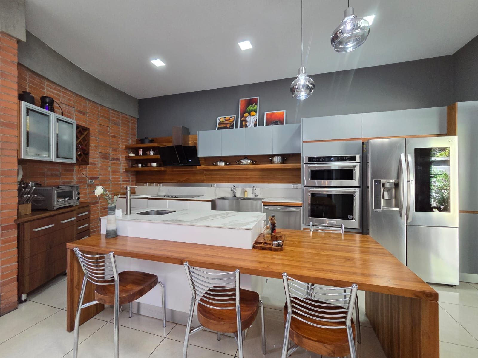 Casa con Arquitectura Moderna  - Foto 9