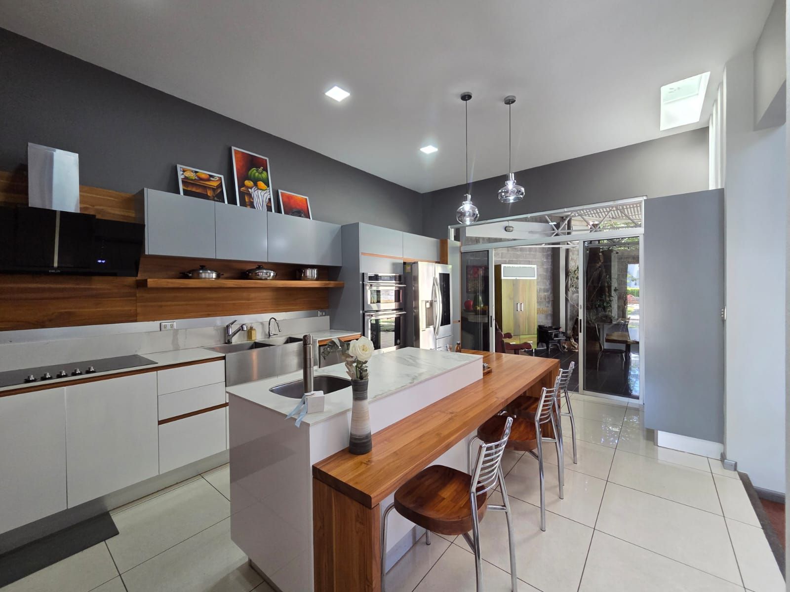 Casa con Arquitectura Moderna  - Foto 7