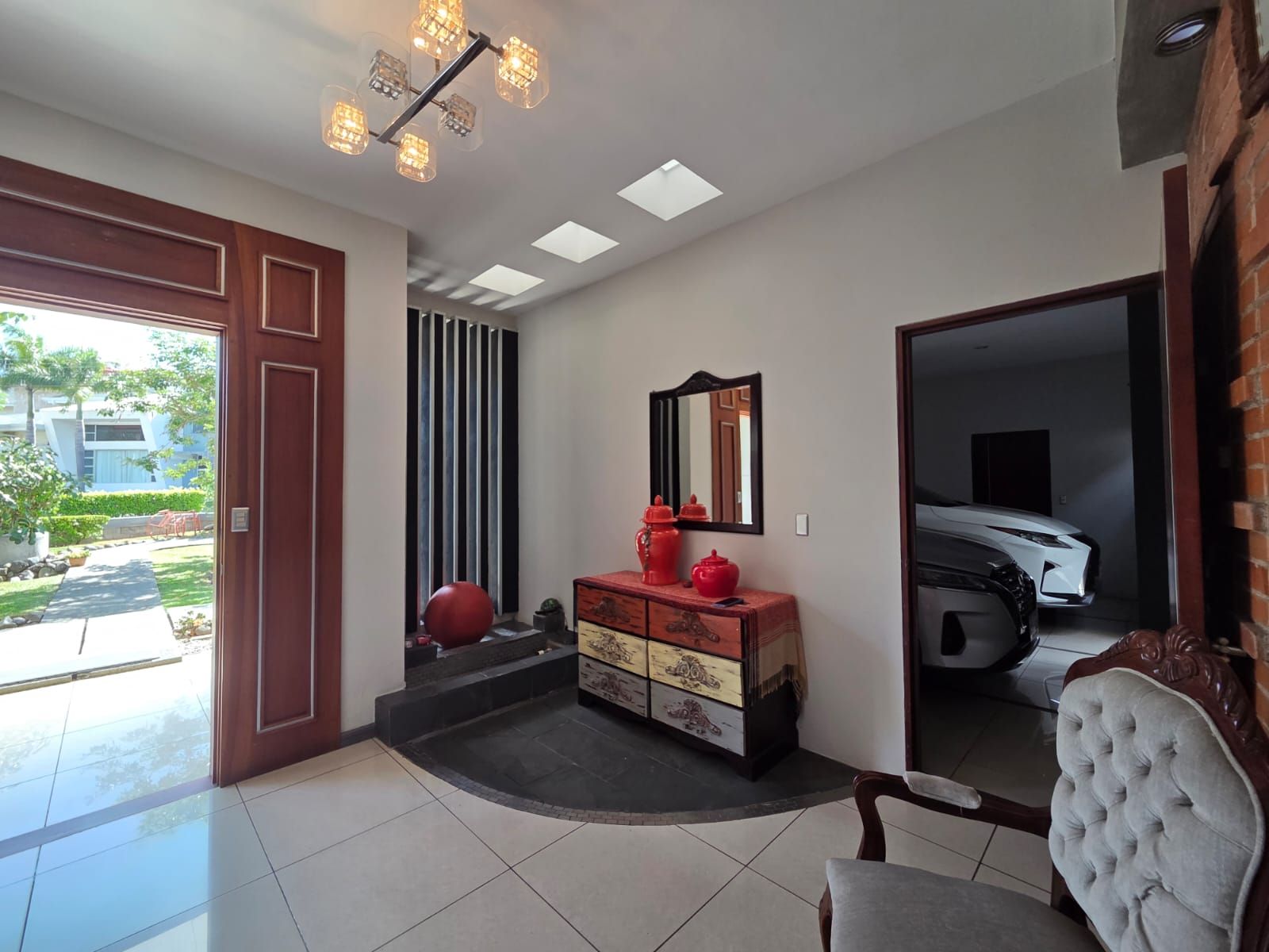 Casa con Arquitectura Moderna  - Foto 5