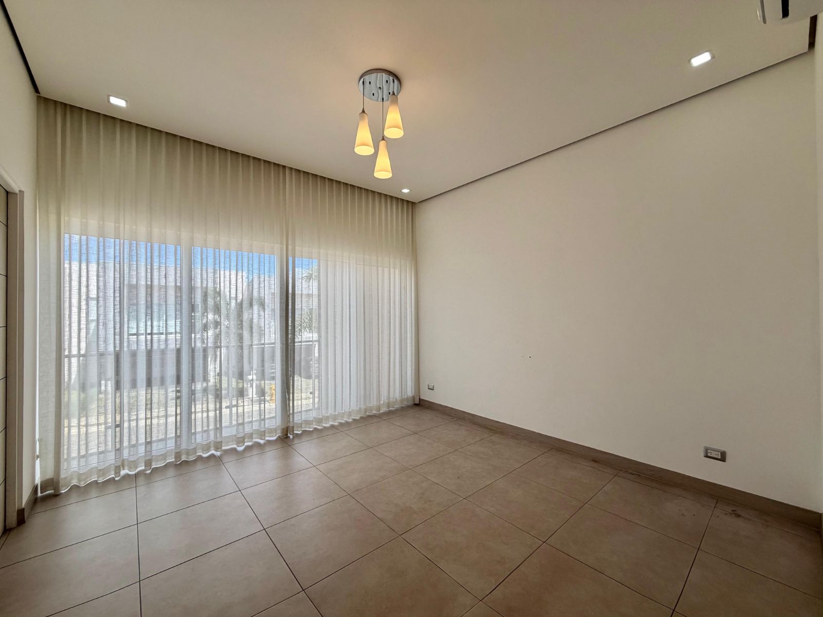 Casa amplia con linea blanca - Foto 4