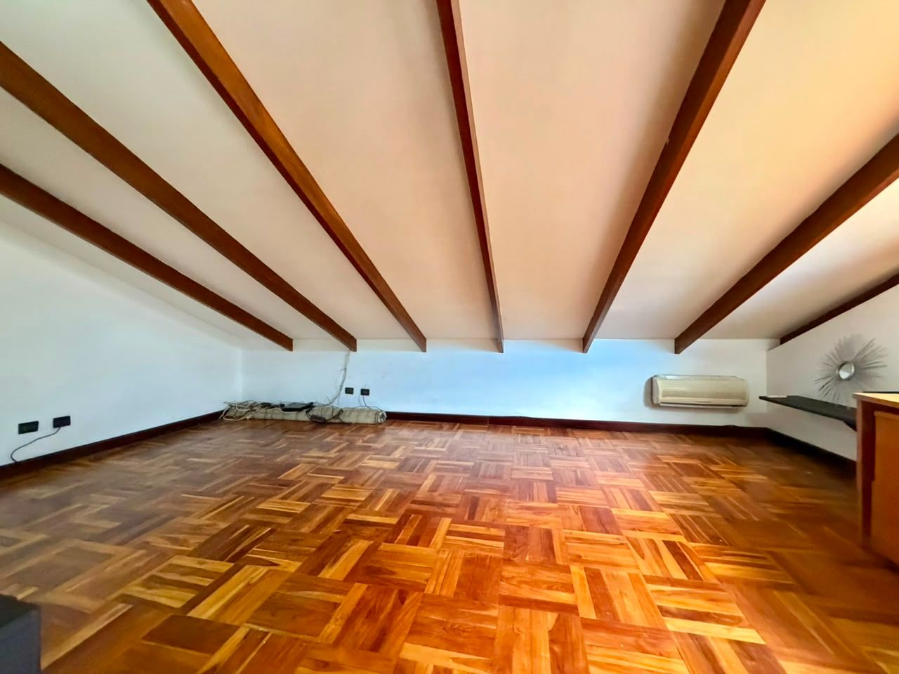 Casa totalmente Amoblada con 3 niveles y cuarto de servicio - Foto 20