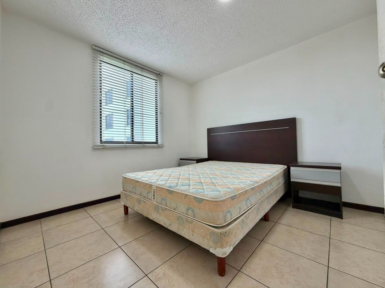 Apartamento completamente remodelado y amoblado - Foto 11
