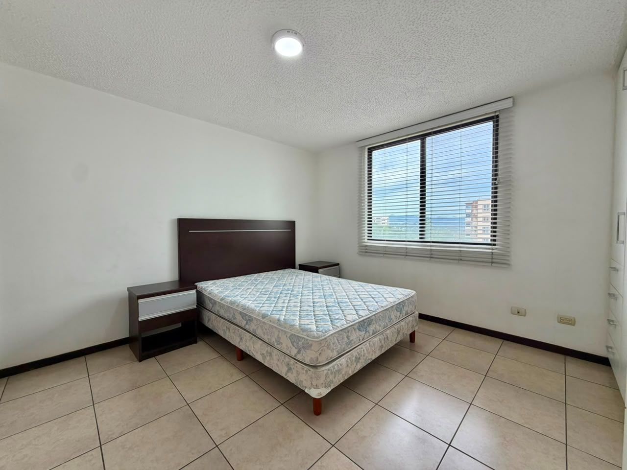 Apartamento completamente remodelado y amoblado - Foto 14