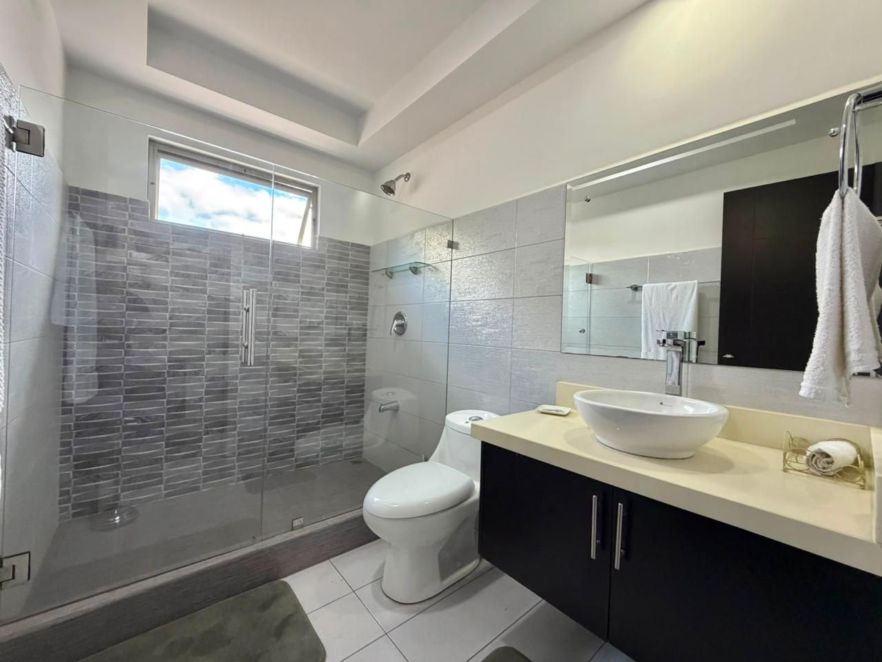 Casa moderna con muebles en alquiler en Santa Ana - Foto 13