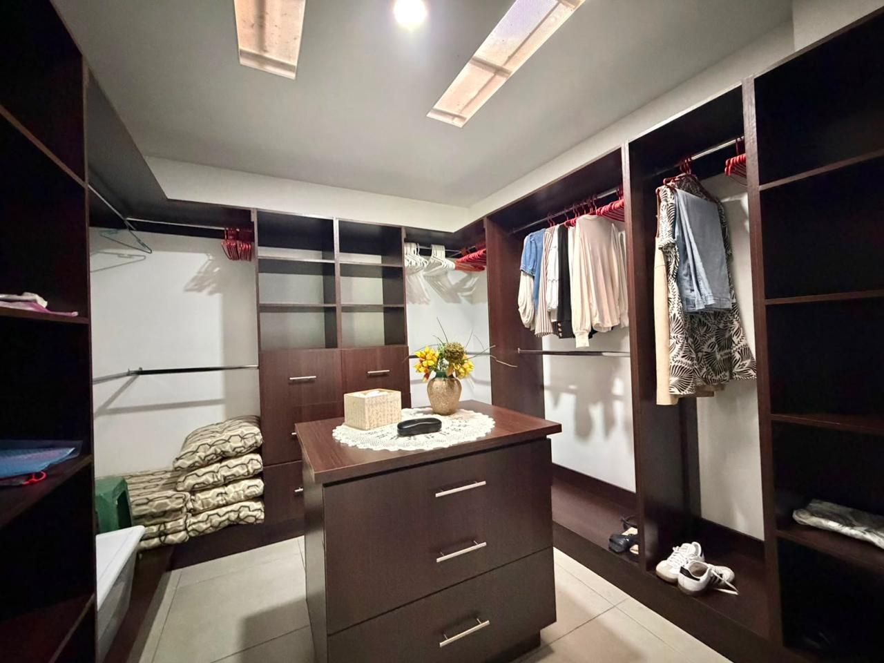 Casa moderna con muebles en alquiler en Santa Ana - Foto 10