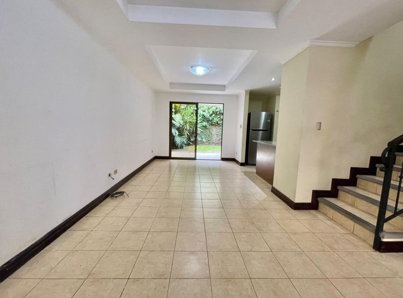 Casa en Alquiler en Condominio Privado